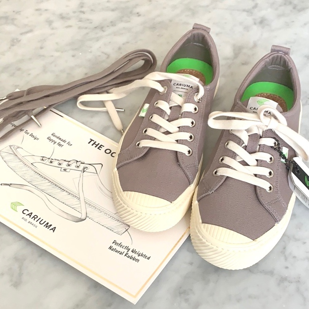 NWT Cariuma OCA Gray Canvas Sneakers
